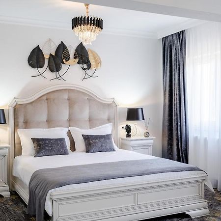 Tesa Boutique Hotel Тыргу-Нямц Экстерьер фото