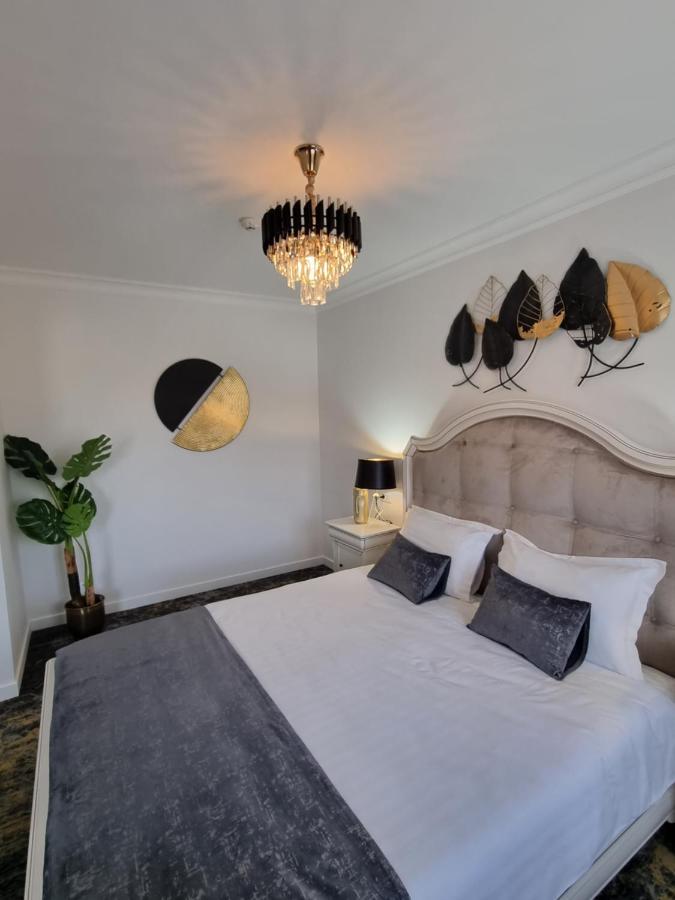 Tesa Boutique Hotel Тыргу-Нямц Экстерьер фото